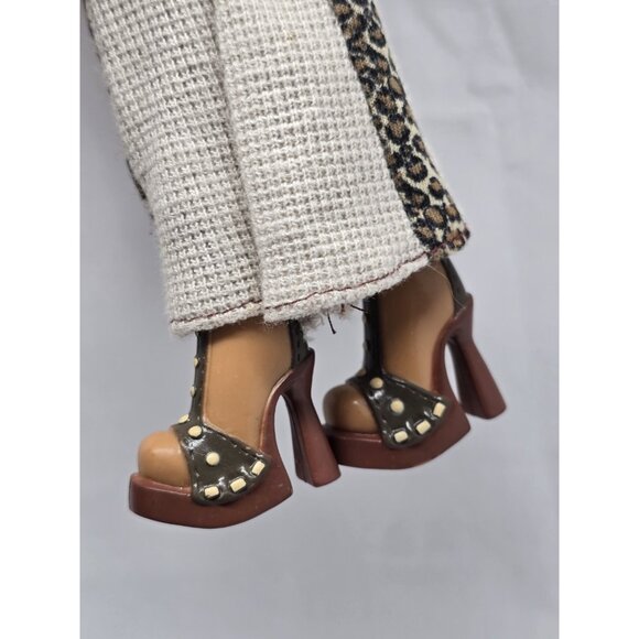 My Scene - Teen Tees - Madison Doll With Outfit And Dog- See Description - Picture 9 of 16